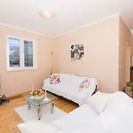 Apartman Luxury L&a